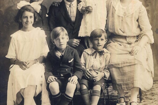 Featured photo of Alice Persyn